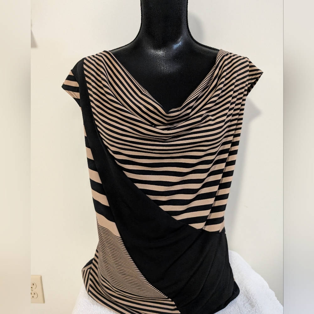 NWOT SUSAN LAWRENCE SUMMER TOP